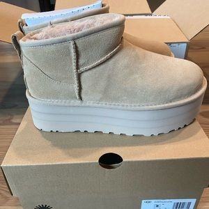 Classic Ultra Mini Platform NWT